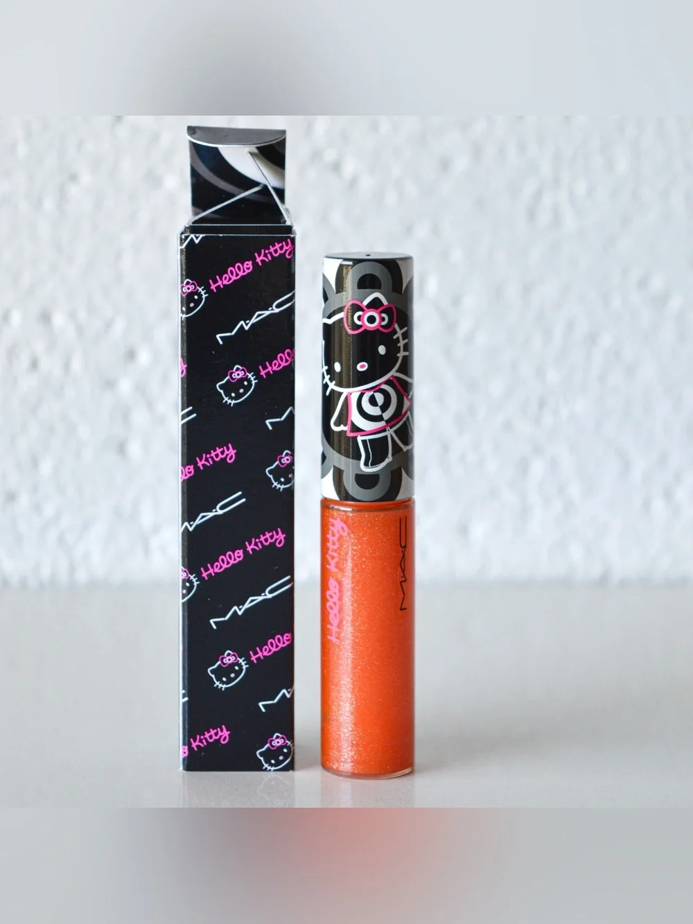 MAC Cosmetics x Hello Kitty Lipglass *NICE TO BE NICE* Pearl Tangerine BNIB